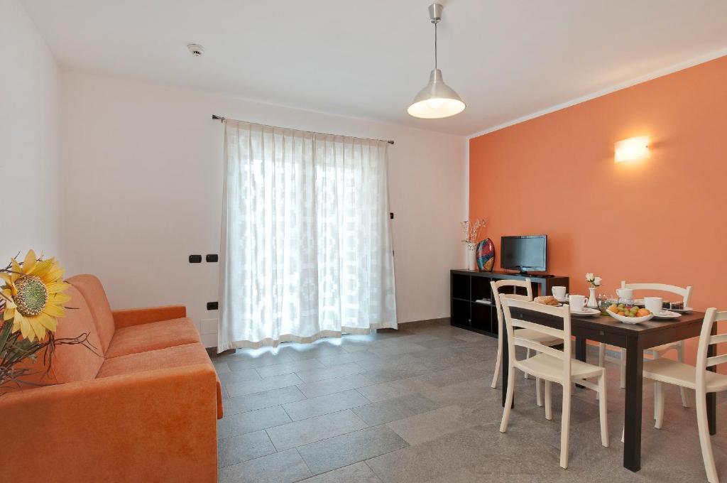 Helianthus Residence カンネロ・リヴィエーラ 部屋 写真